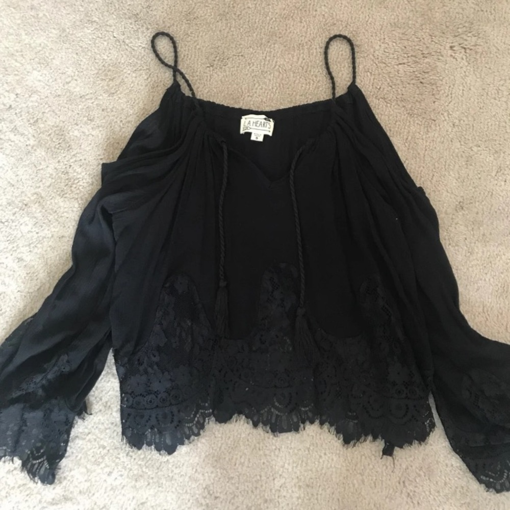 LA Hearts cold shoulder top